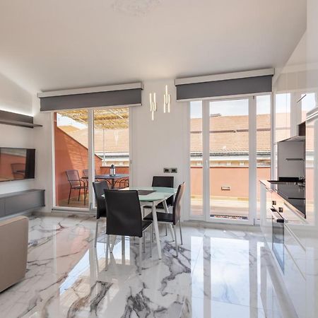 Casa Vacanza " La Rosa " Imperia Liguria Extérieur photo