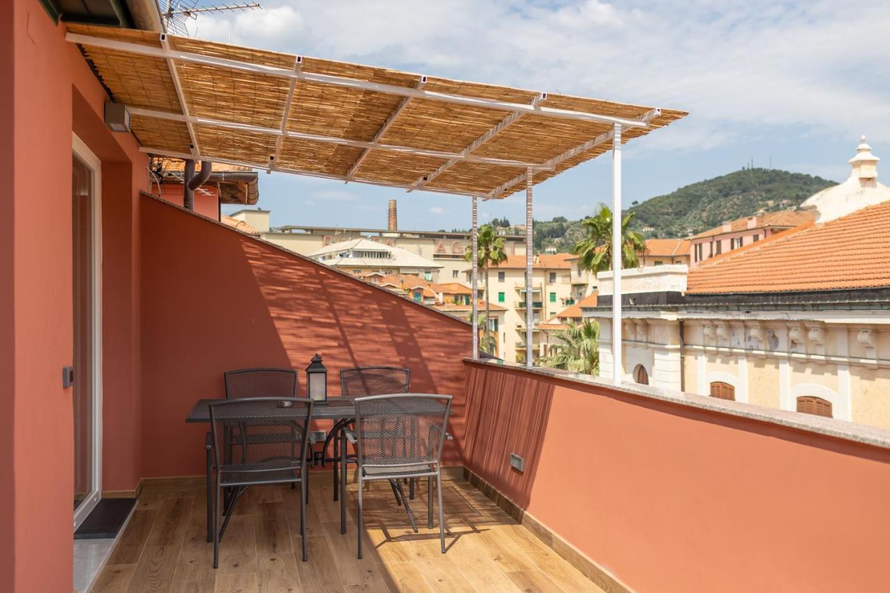 Casa Vacanza " La Rosa " Imperia Liguria Extérieur photo