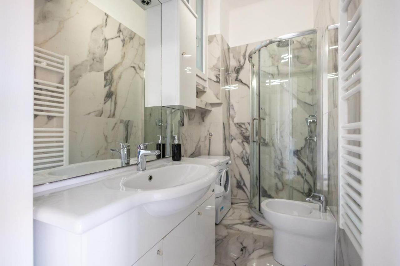 Casa Vacanza " La Rosa " Imperia Liguria Extérieur photo
