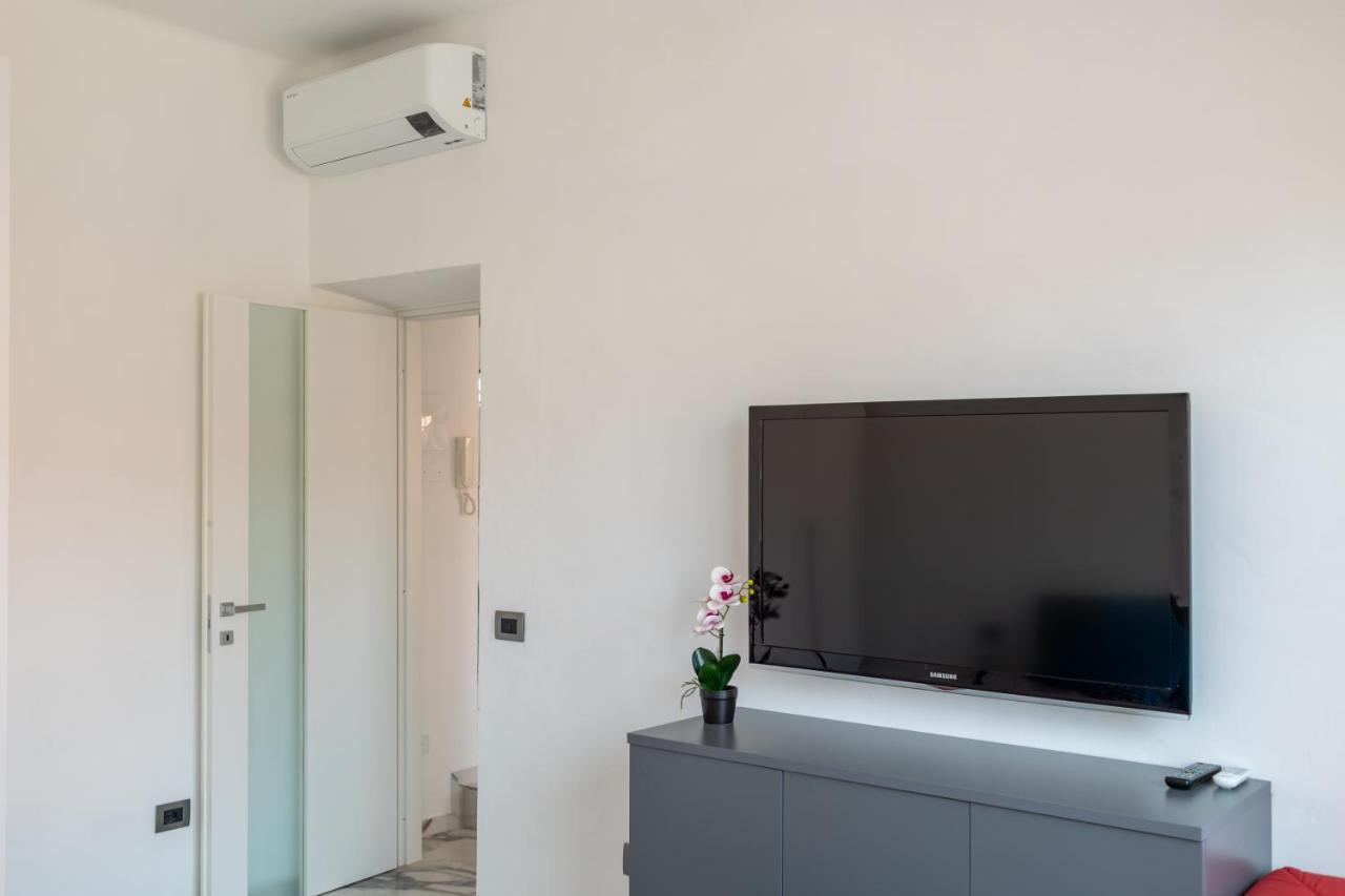 Casa Vacanza " La Rosa " Imperia Liguria Extérieur photo