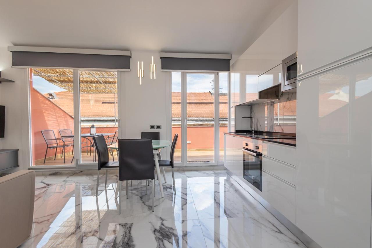 Casa Vacanza " La Rosa " Imperia Liguria Extérieur photo