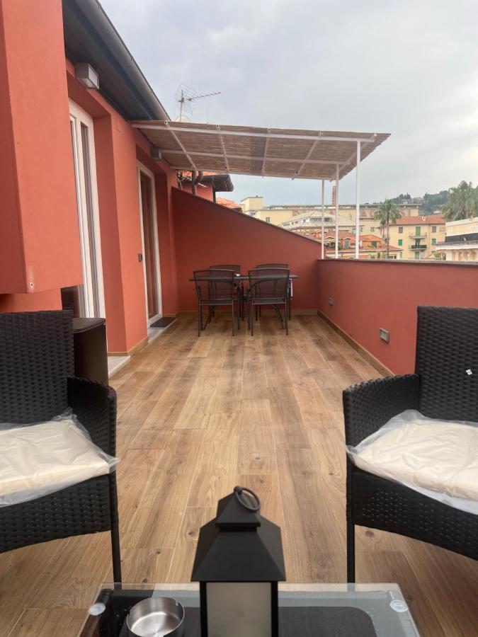 Casa Vacanza " La Rosa " Imperia Liguria Extérieur photo